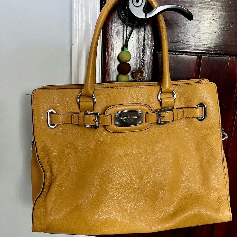 Michael Kors large Hamilton shoulder bag yellow and silver